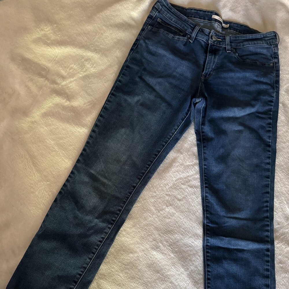 Levi's 712 Slim fit jeans